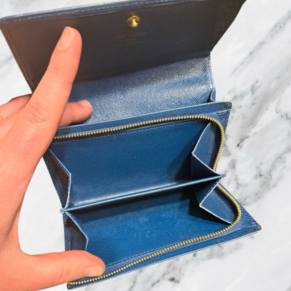 Louis Vuitton Authentic Blue Epi Leather Porte Tresor Wallet with Dustbag - Picture 13 of 16